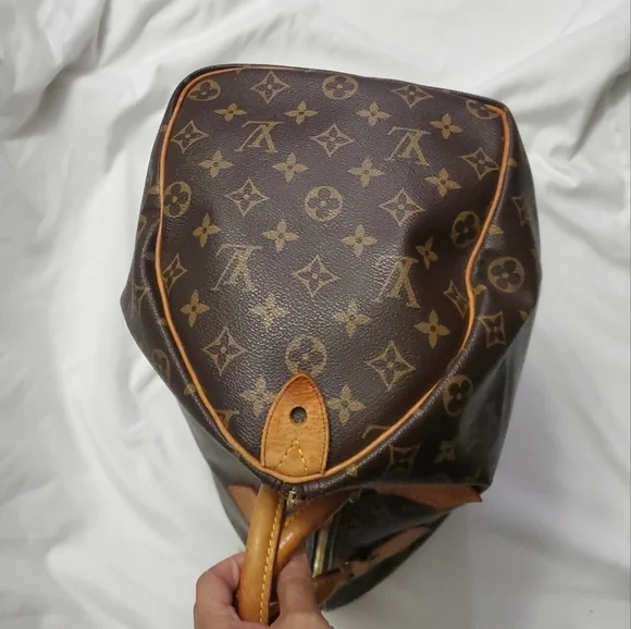 Authentic Classic Louis Vuitton Monogram Canvas Top Handle Bag - Picture 6 of 12